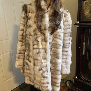 Glamorous Dietrich Blue Fox Luxury Ranched Fur Coat w/Hanging Fox Paw Accent M